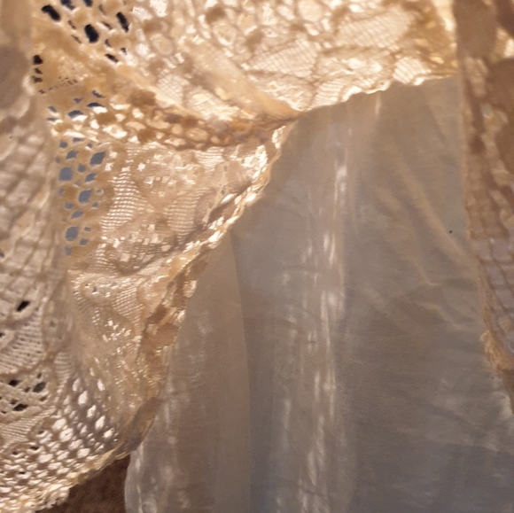 🎀Free People Beautiful Lace Skirt🎀 - Picture 5 of 6